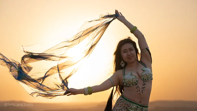 Fliessender Schleier im Gegenlicht der Sonne